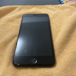 iPhone 7 Plus And Apple Watch 5