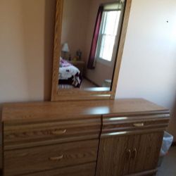 Wooden Queen Bedroom Set