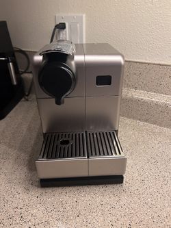 Nespresso Lattissima Espresso Machine 