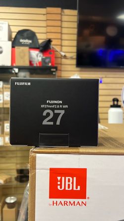 Fujifilm XF 27mm f2.8