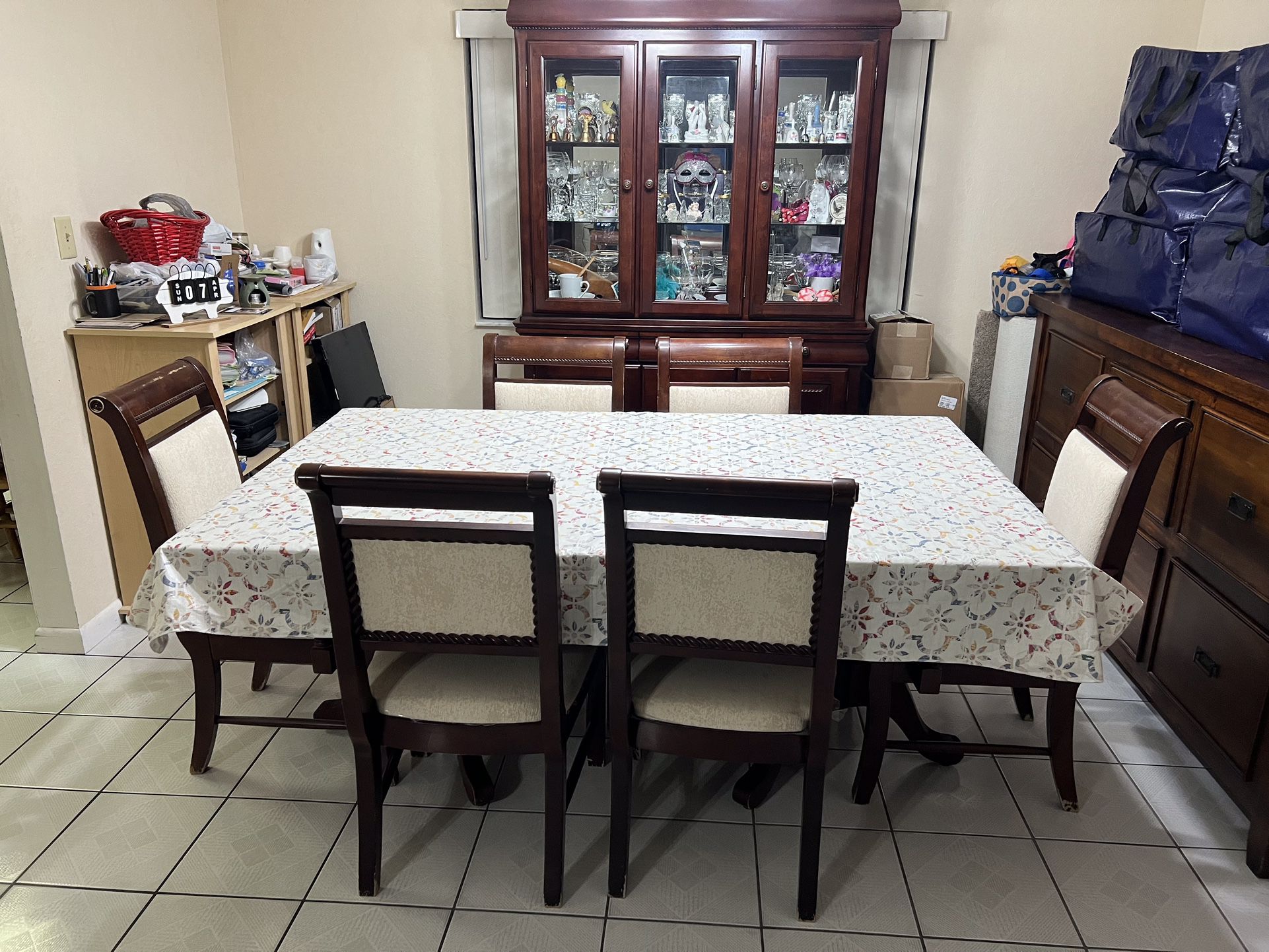 Dining Table, 6 Chairs & China Cabinet 