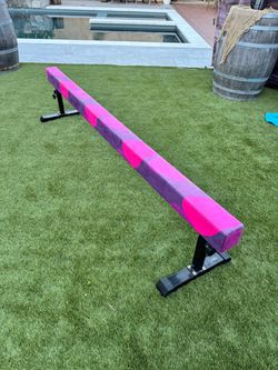 Adjustable height balance beam