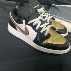 Air Jordan Low Black And Gold Size 6.5Y