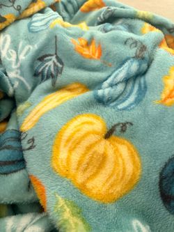 Soft Plush Throw Blanket Fall Pumpkin Print
