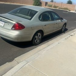 2003 Ford Taurus