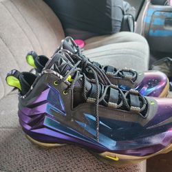 I'm selling my shoe collection for $400