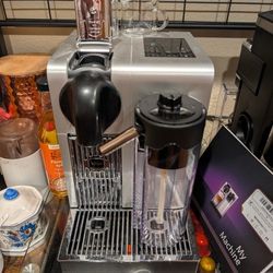 Nespresso Lattisima Pro 