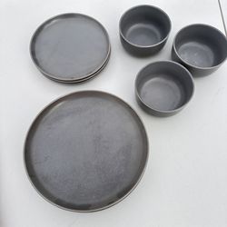 Plate Set Stoneware