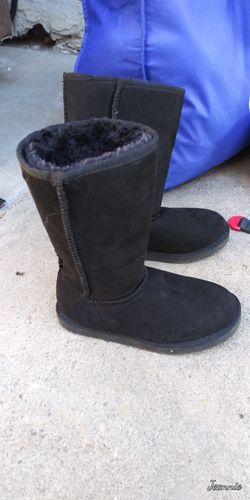 Girls boots size13