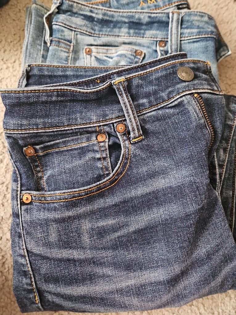 2 Pair Mens American Eagle 31x32 Jeans- Excellent Condition