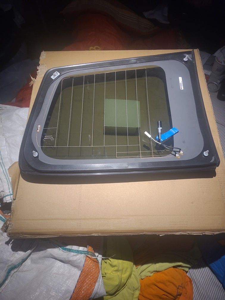 Toyota Camery Window