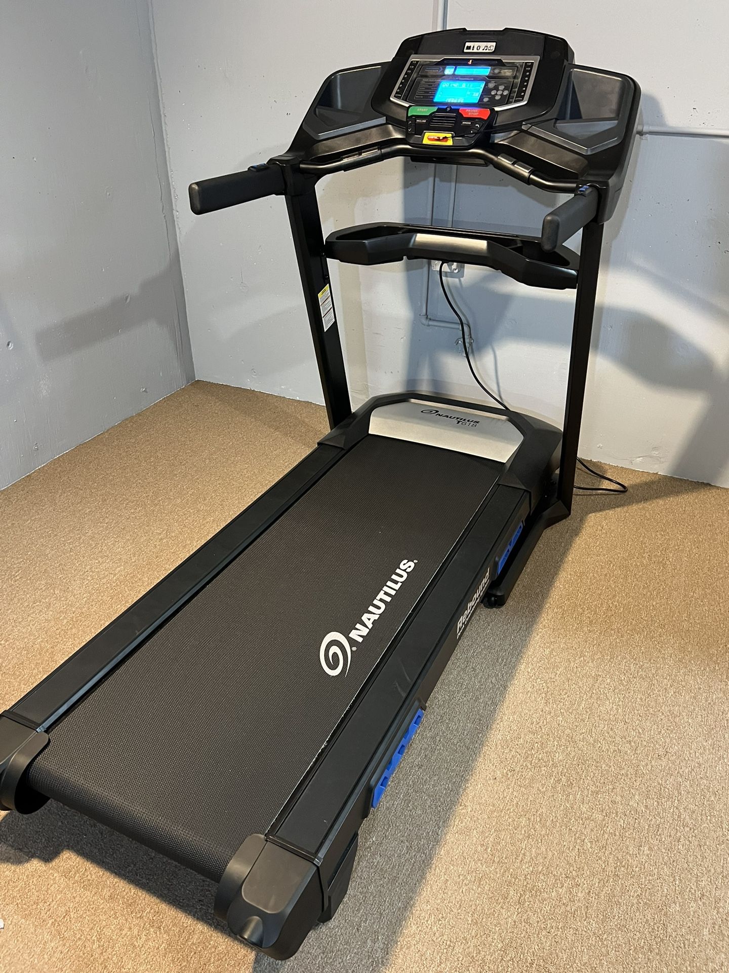 Nautilus T618 Treadmill for Sale in Addison IL OfferUp