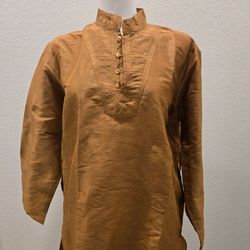 SKAVIJ Indian top. New.