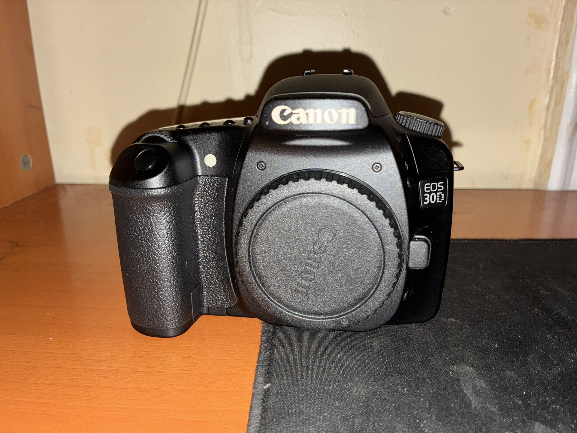 Canon EOS 30d - Body Only