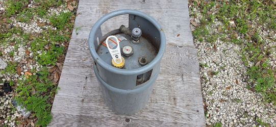 Empty Forklift Propane Tank with Gauge and Valve