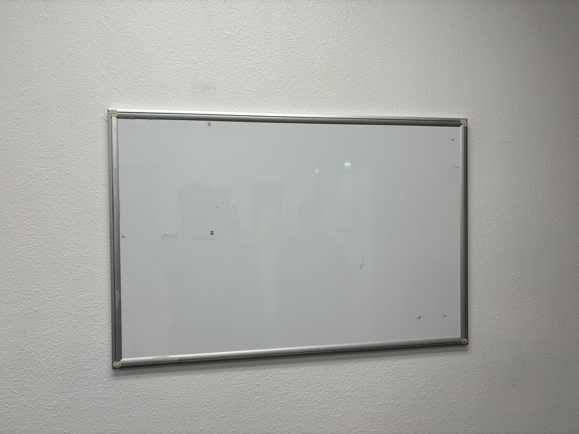 White board (36” X 24”)