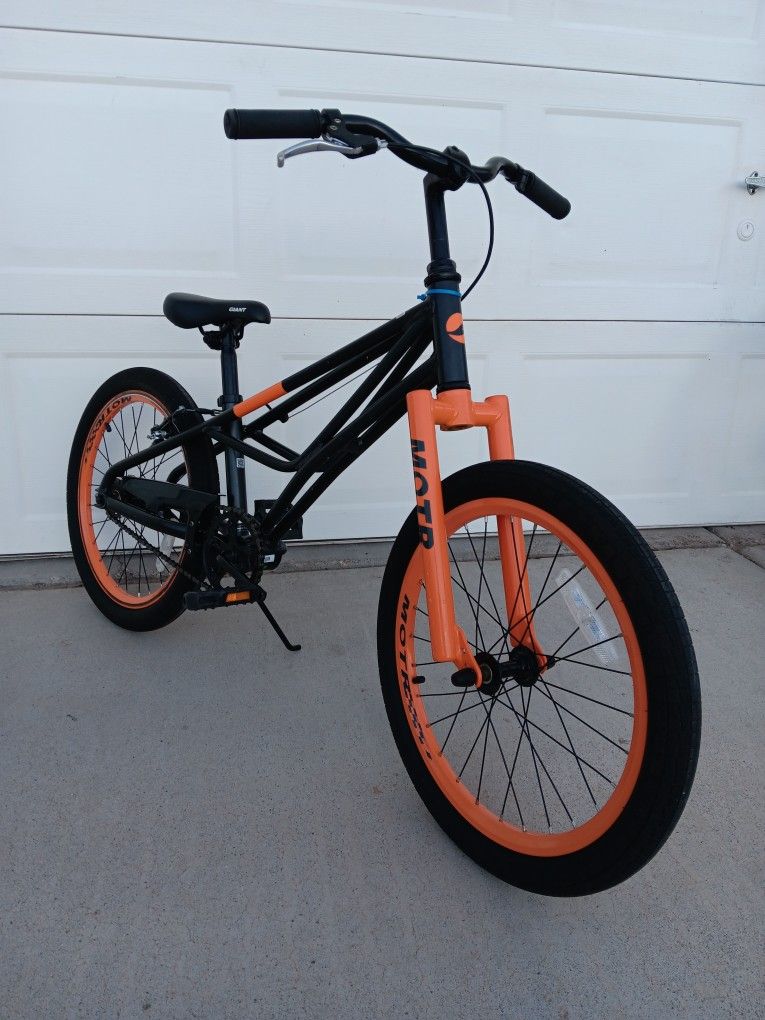Giant Motr Kids BMX Bike PRICE Is FIRM