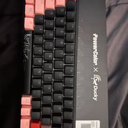 Ducky Mechanical Keyboard ( Works Perfect)