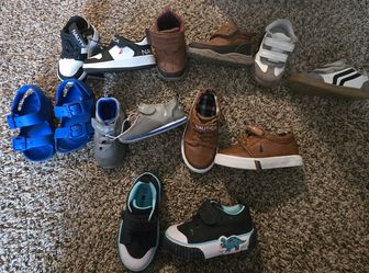 Toddler's shoes