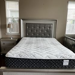 Queen Bedroom 