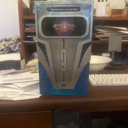Star Trek: Voyager, The Chosen Collection
