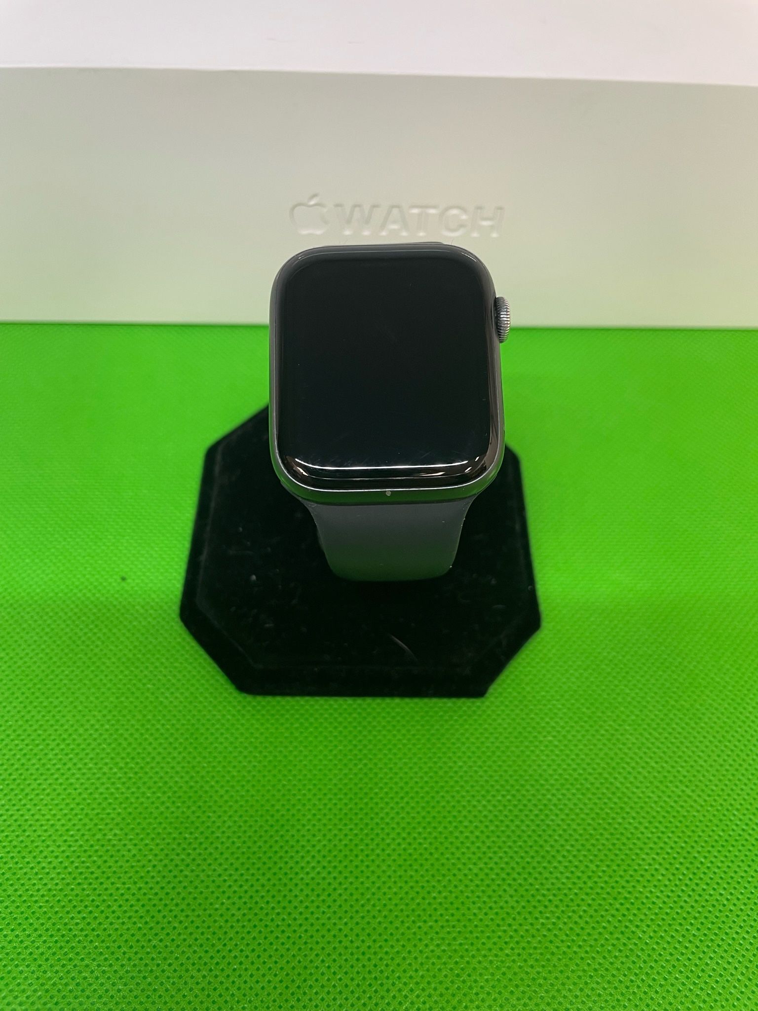 Apple Watch Series 5 GPS+LTE 44MM Space Gray Aluminum Case & Black Sport Band with Box