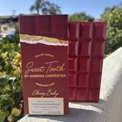 Sabrina Carpenter Perfume