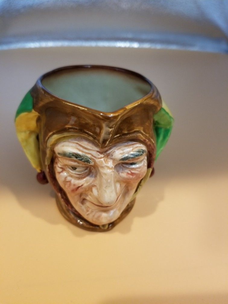 Royal Doulton Toby Mug The Jester 3"