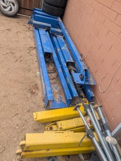 Hydraulic  car lift for mechanic