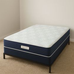 NEW Queen-Size MATTRESS and BOX SPRING. Bed frame not included👍