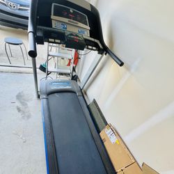 Horizon Heavy Duty Treadmill - $300 - High Point, NC