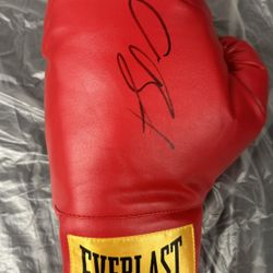 Everlast Boxing Glove Victor Ortiz "Vicious" autographed Like New
