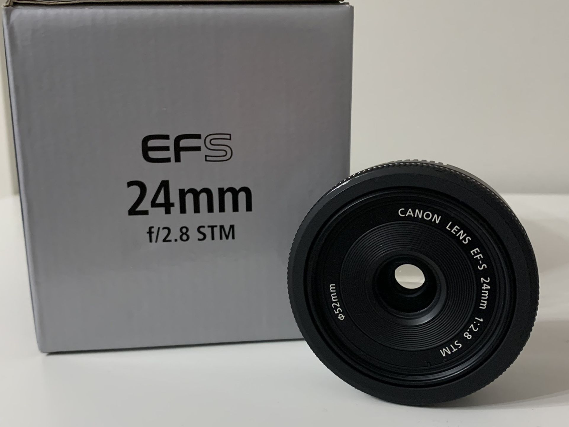 EFS 24mm Canon Lens