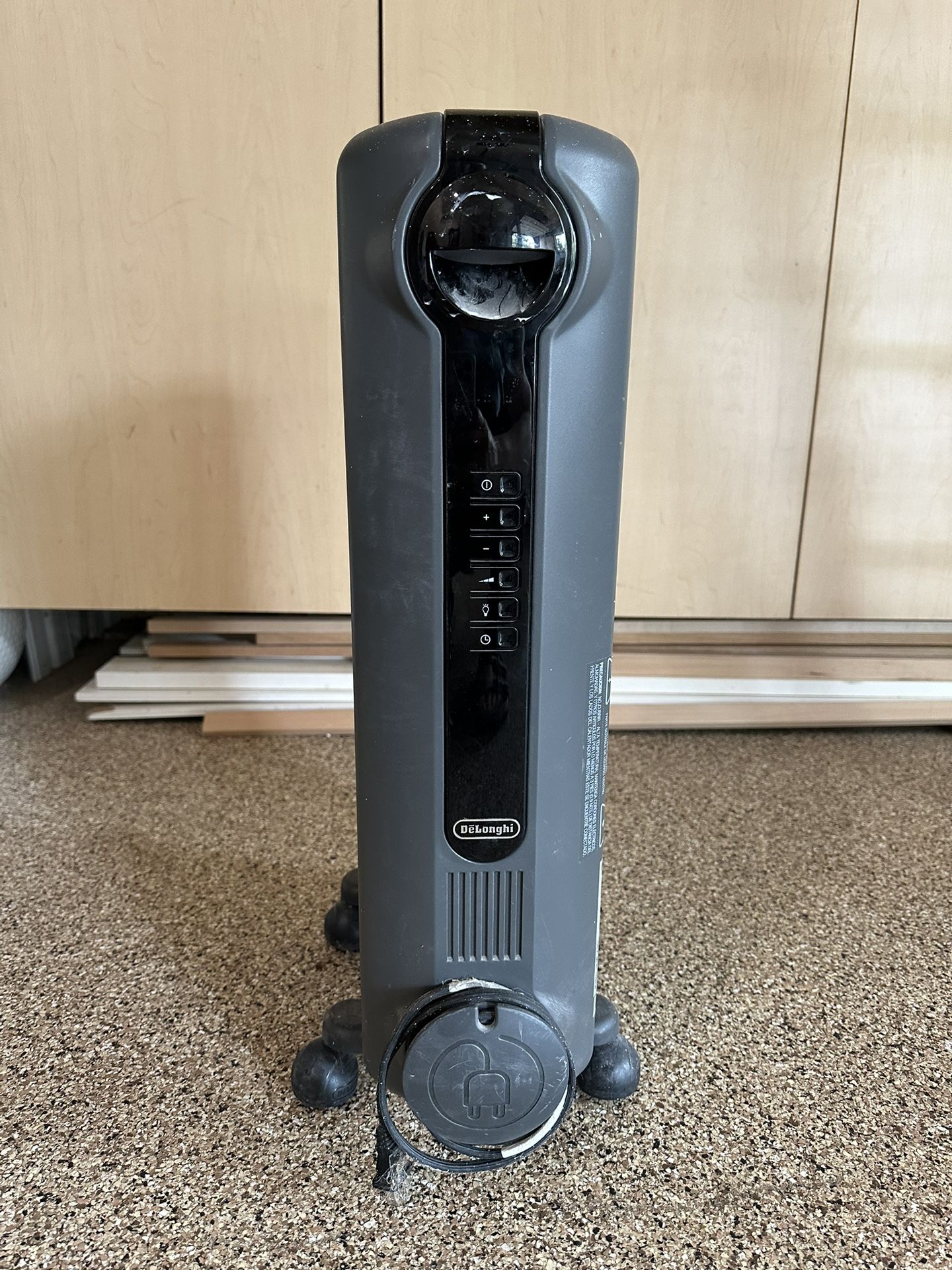 Delonghi Bs pace Heater Model: TRLS0715EL