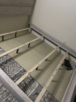 Cal King Bed Frame Good Conditions