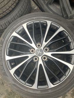 2018 Toyota Camry alloy wheel Rim
