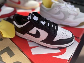 Nike Dunk Panda Sz 8 $220