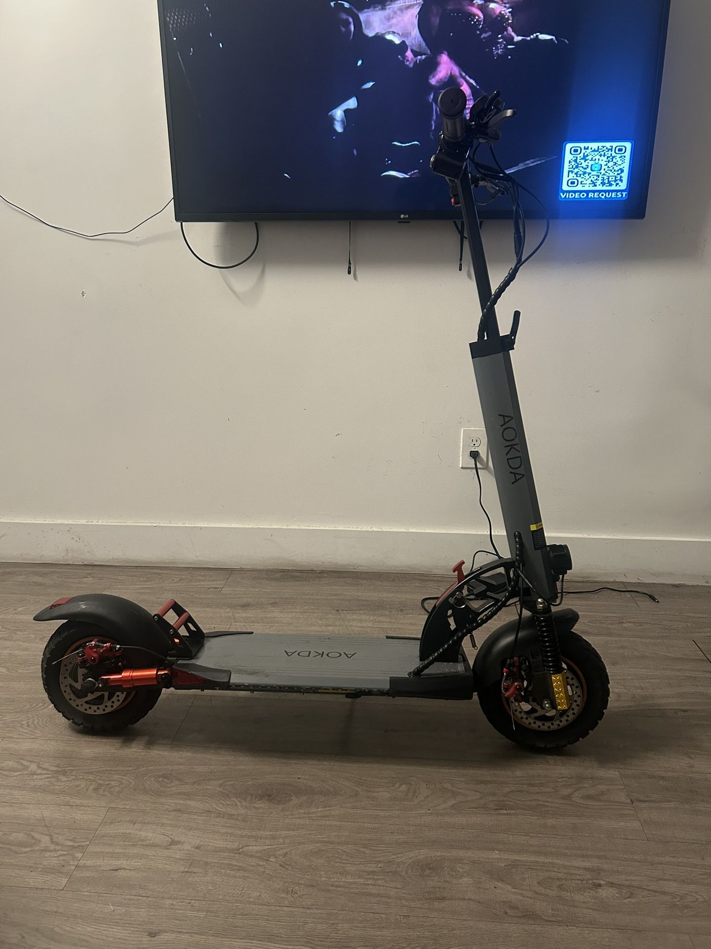ELECTRIC SCOOTER