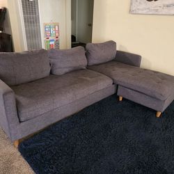 Gray sofá 84 inches x 36 inches