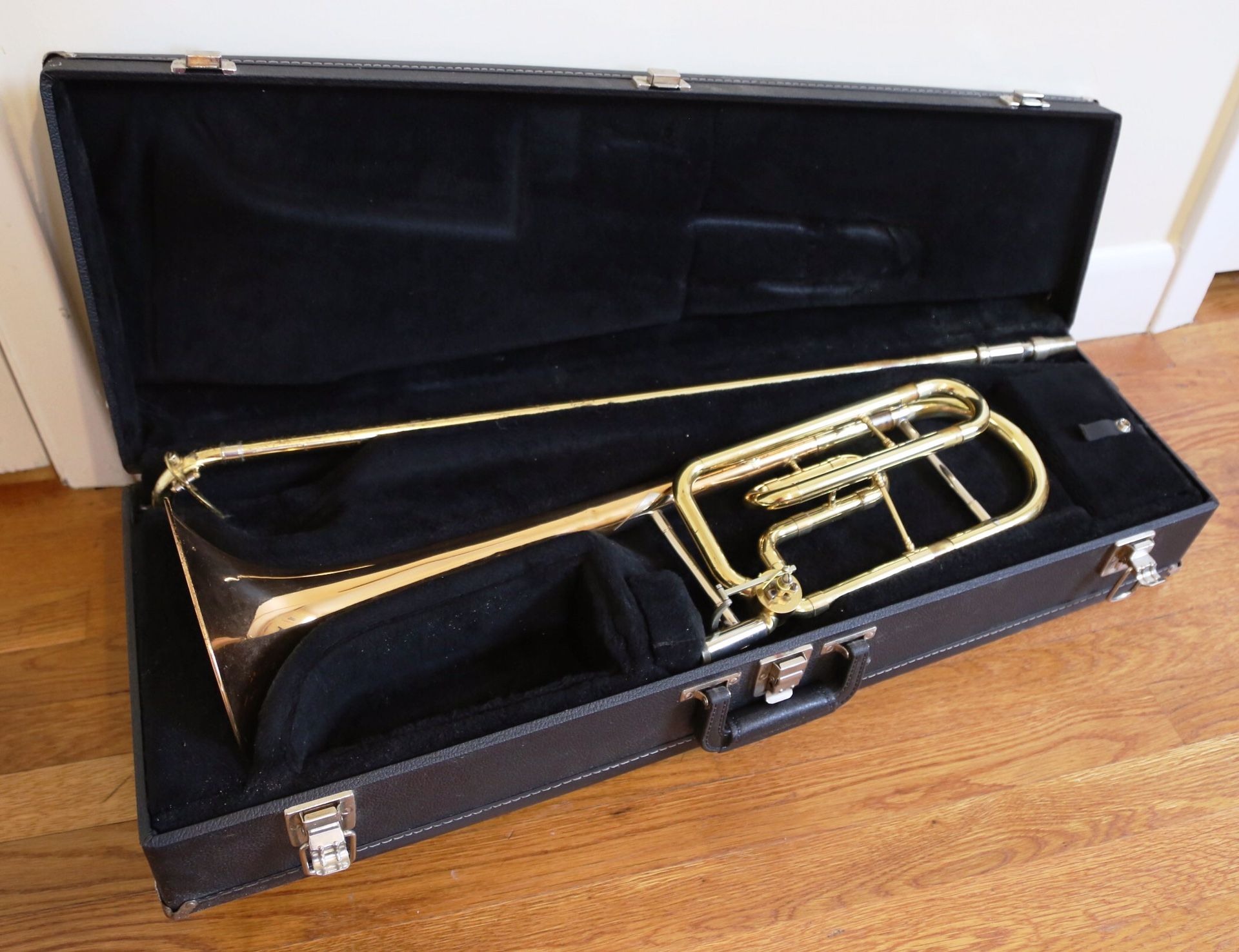 Benge 165F tenor trombone with F trigger attachment, rose gold bell and case