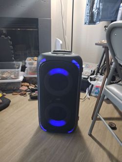 Large bluetooth rolling speaker
