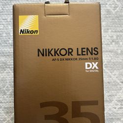 New AF-S DX NIKKOR 35mm Camera Lens