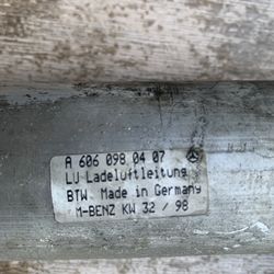 Mercedes E300 Turbo Diesel M606 Lower Intercooler Pipes L+R