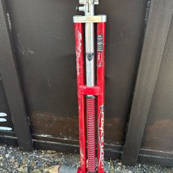 Pogo stick Royce union