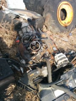 93 chev pick up Eng&trans both good Eng $350.00-700 r trans $250.00