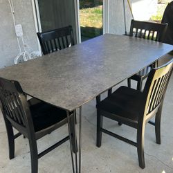 Table And Chairs 
