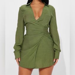 New women’s dress (medium)