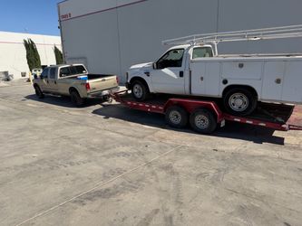 TOW TRAILER/FLATBED