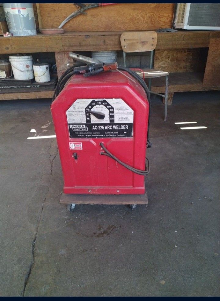 Lincoln Electric Ac 225 Welder