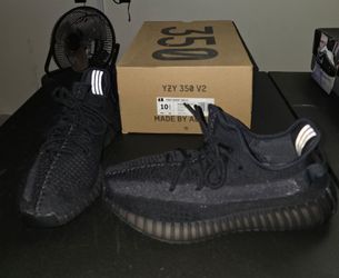 Yeezy 350 V2 Onyx  Sz 10.5